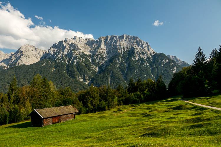 Mittenwald, Alpen, Karwendel, Holzhütte