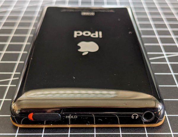 iPod classic, Kopfhörerausgang, Sperrschalter
