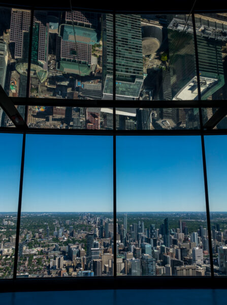 Spiegelung beim Blick vom CN Tower