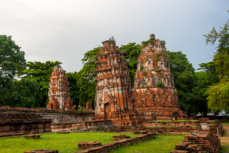 Tempel von Ayutthaya im Abendlicht